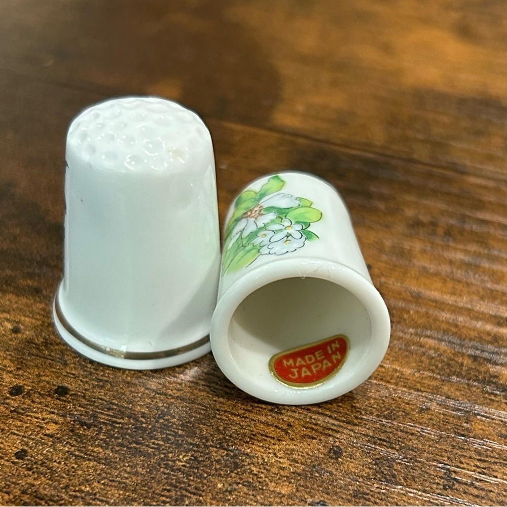 Vintage Bone China Hand Painted Thimbles 3 Pieces England Scotland Japan - Picture 4 of 6